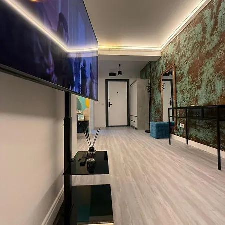 Mirami White Titanic Apartamento Năvodari