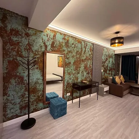 Mirami White Titanic