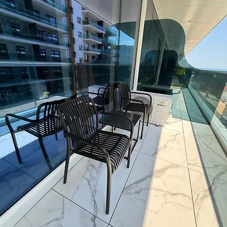 Apartamento Mirami White Titanic Năvodari